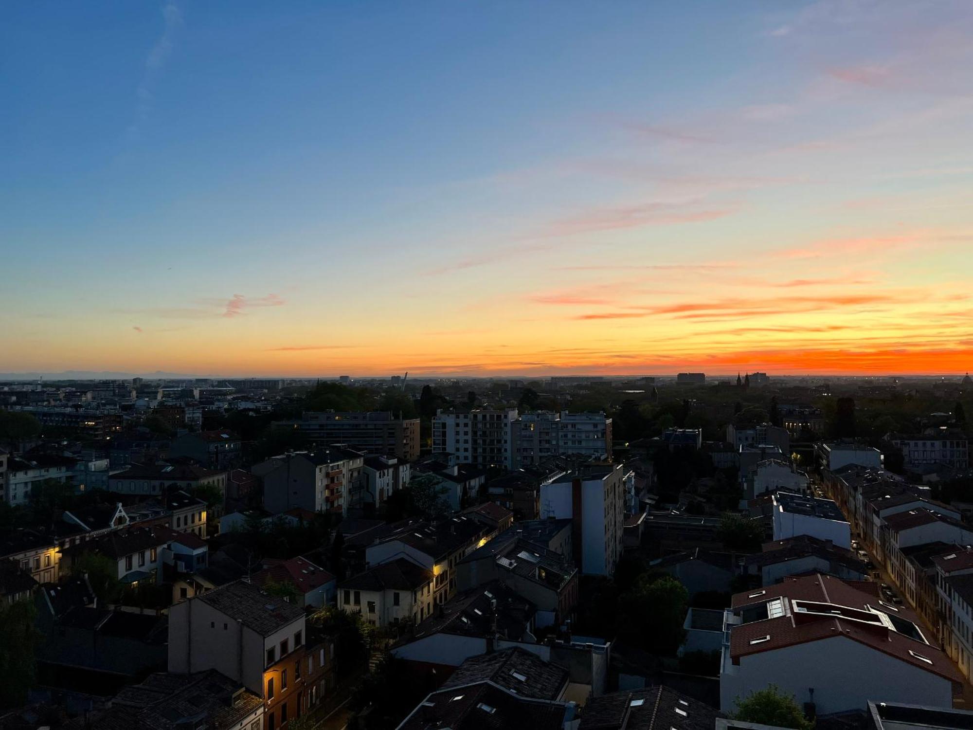 Sunset Duplex - Grand-Rond, Jardin Des Plantes, Centre-Ville, 2 Bdrs 60M2, Ac, Free Public Car Park 200M Away, Netflix - T3 60M2 Avec Clim, Parking Public Gratuit A 200M Toulouse Buitenkant foto