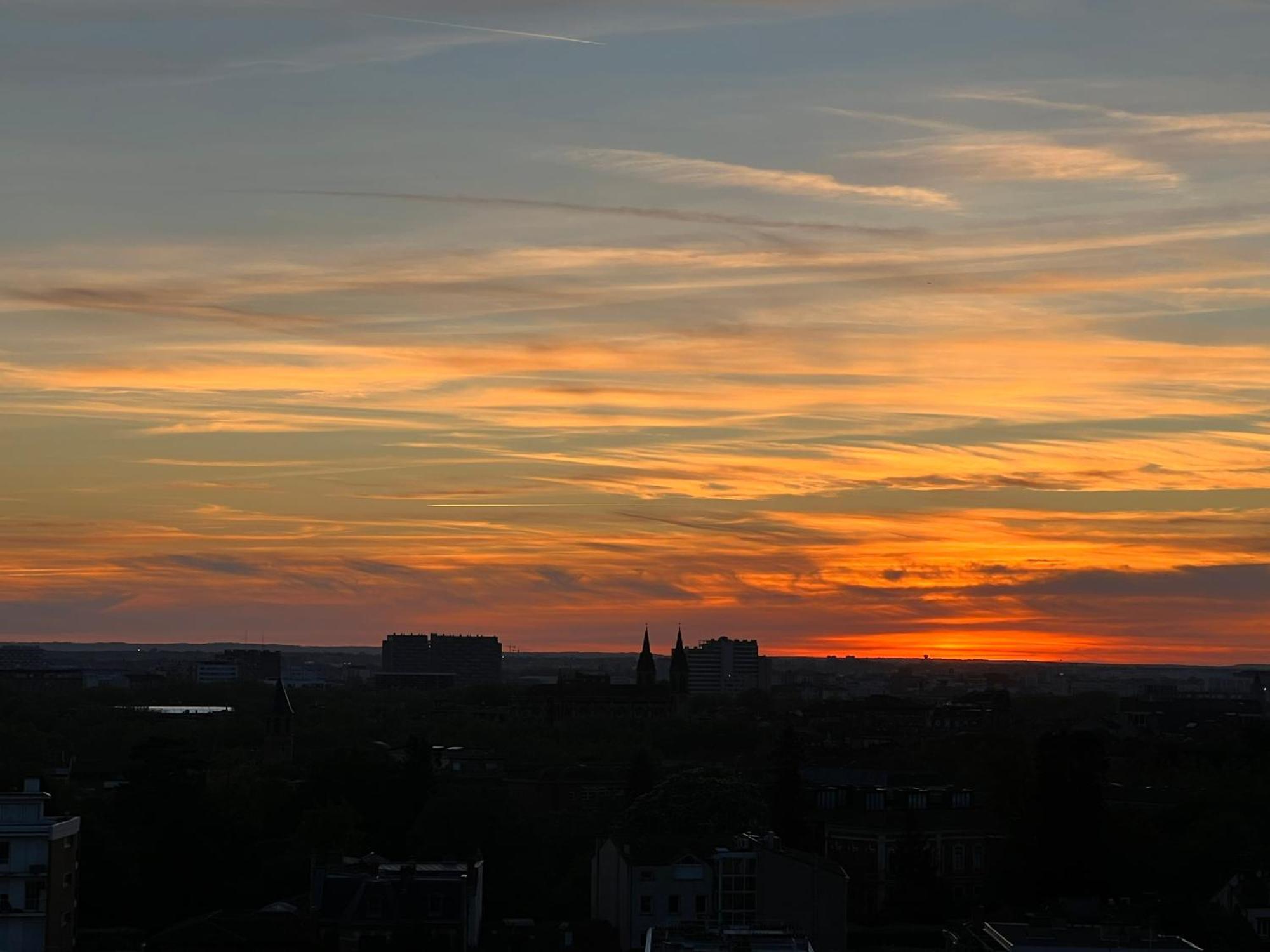 Sunset Duplex - Grand-Rond, Jardin Des Plantes, Centre-Ville, 2 Bdrs 60M2, Ac, Free Public Car Park 200M Away, Netflix - T3 60M2 Avec Clim, Parking Public Gratuit A 200M Toulouse Buitenkant foto